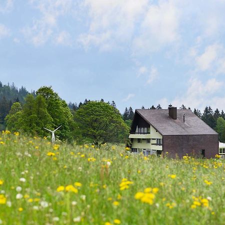 B&B Mont-Crosin Cormoret ภายนอก รูปภาพ