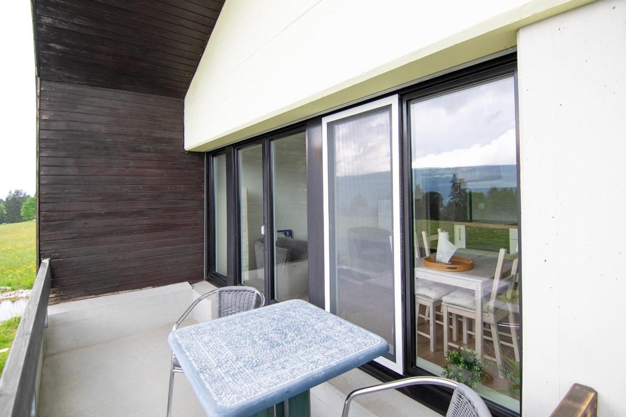 B&B Mont-Crosin Cormoret ภายนอก รูปภาพ