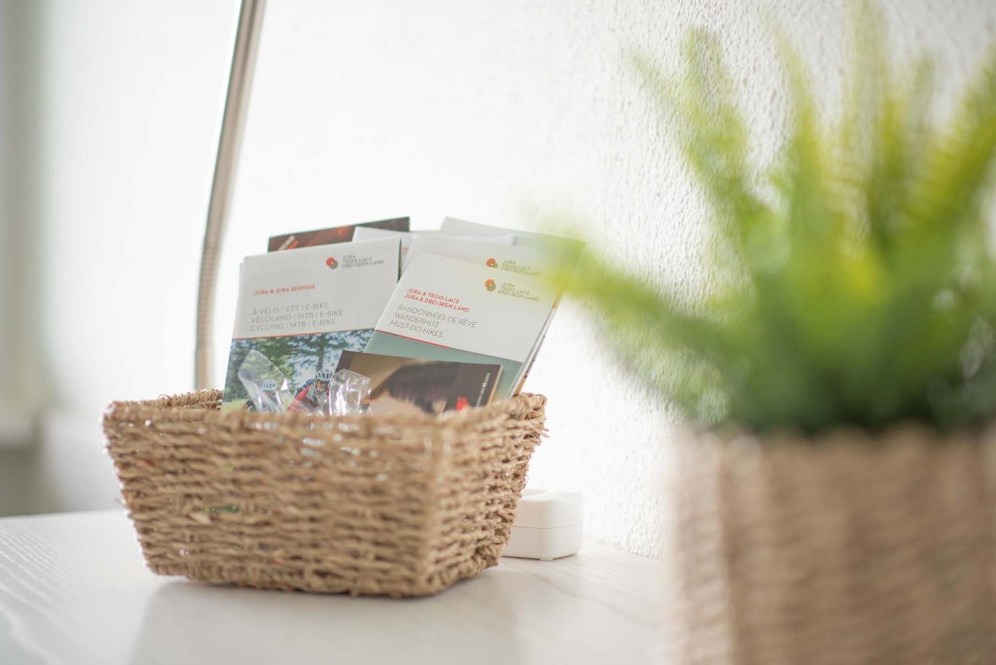 B&B Mont-Crosin Cormoret ภายนอก รูปภาพ