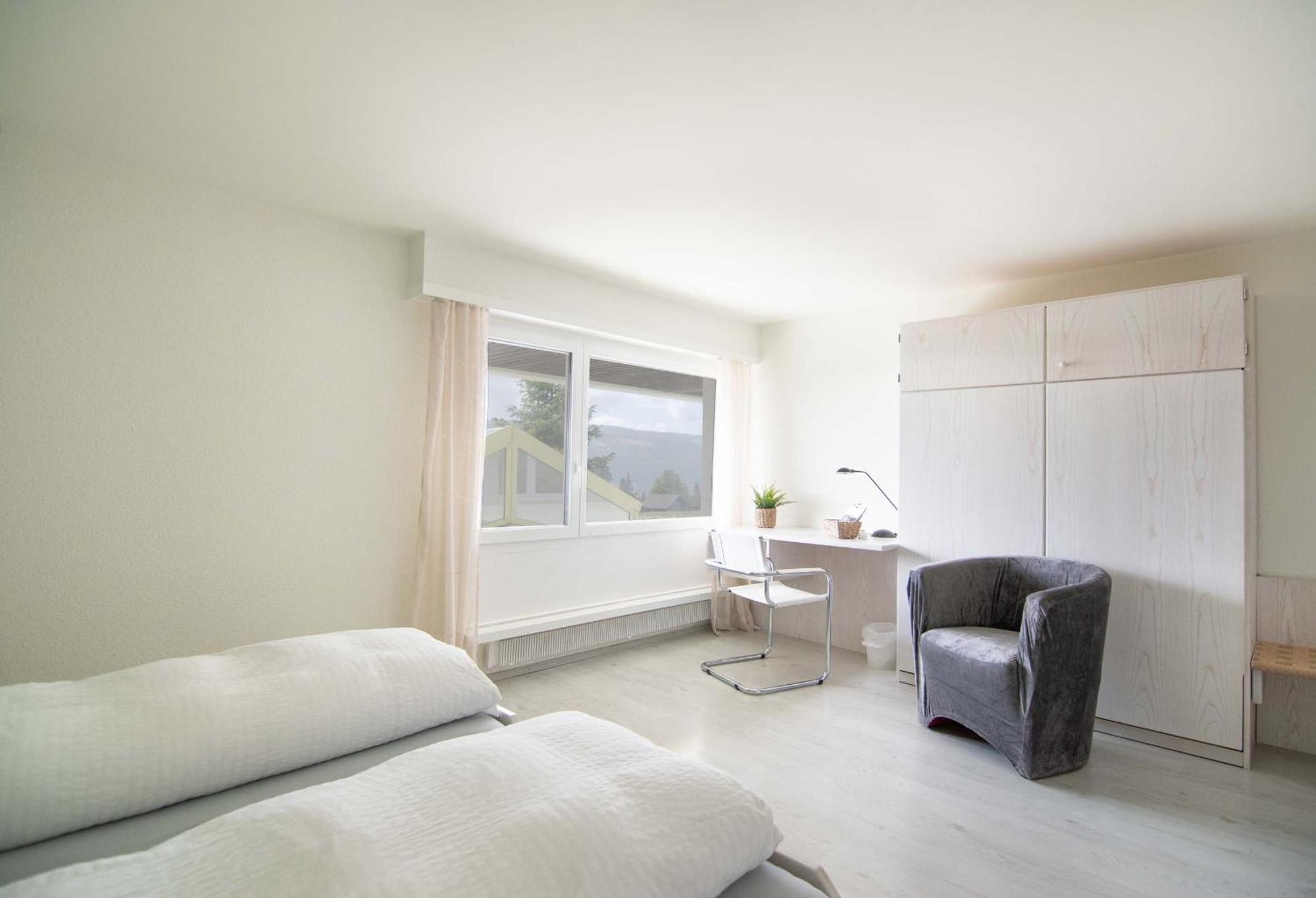 B&B Mont-Crosin Cormoret ภายนอก รูปภาพ