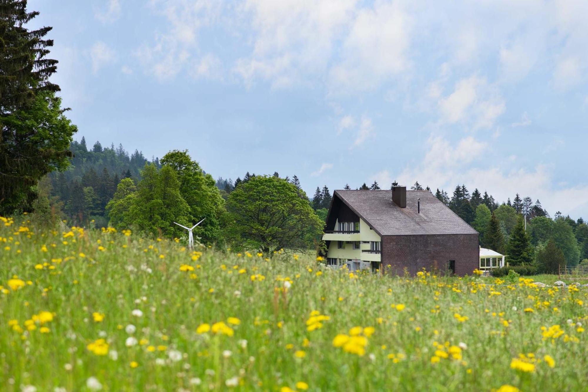 B&B Mont-Crosin Cormoret ภายนอก รูปภาพ